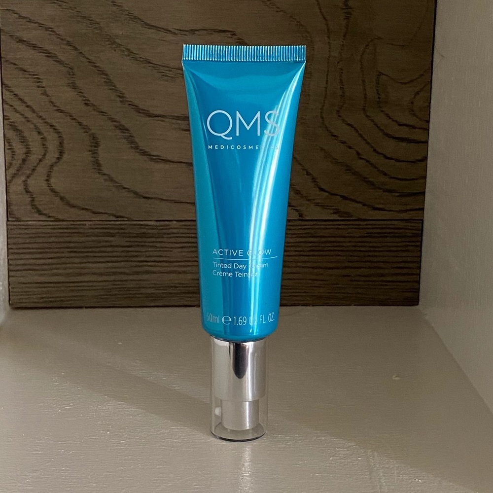 QMS Medicosmetics •ACTIVE GLOW• Tinted Moisturizer